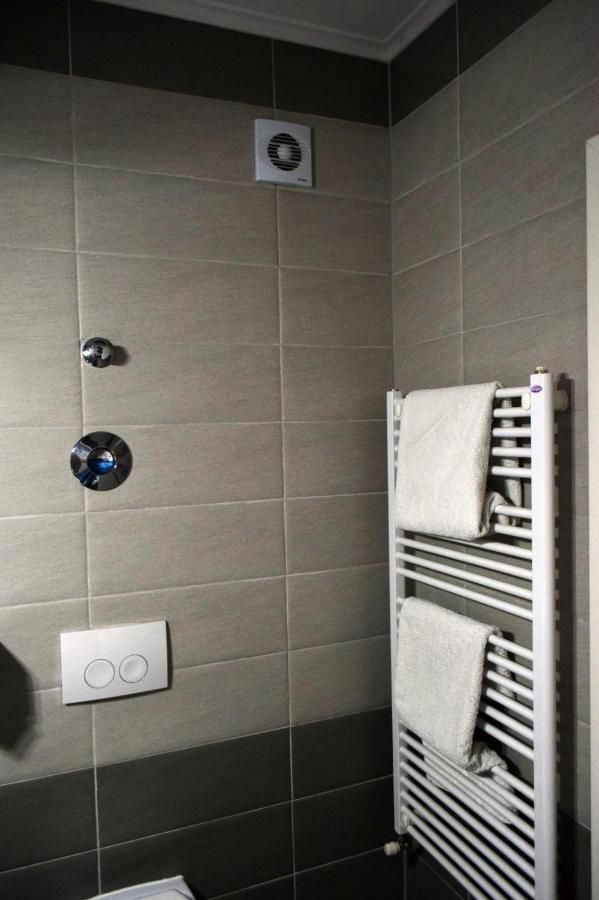 Aki Studio Apartment Brasov Bagian luar foto